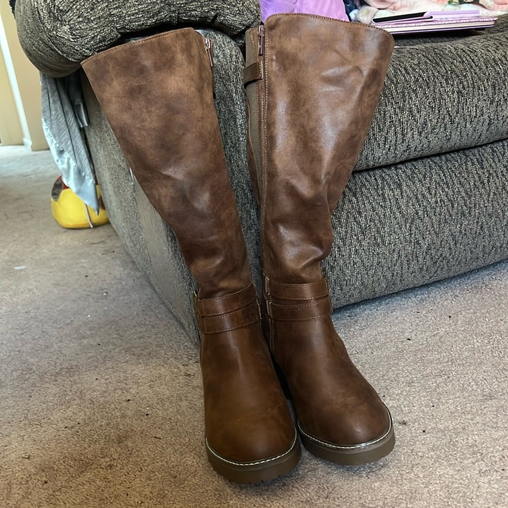 Torrid Extra Wide Calf & Wide Width Heel Buckle Knee Boot (NWOT)